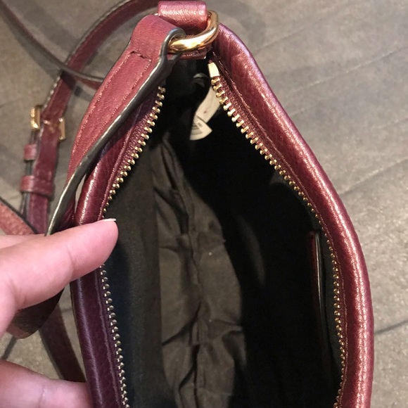 ✨TRADED Marc by Marc Jacobs Sling Bag✨ - Picture 5 of 8